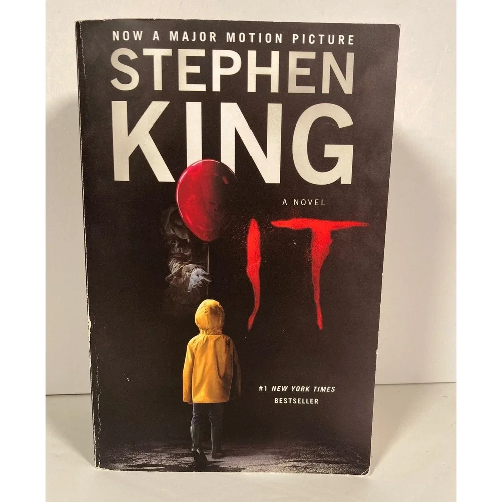 Stephen King IT Paperback Novel Movie Tie-In‎ Edition Pennywise Horror 2017